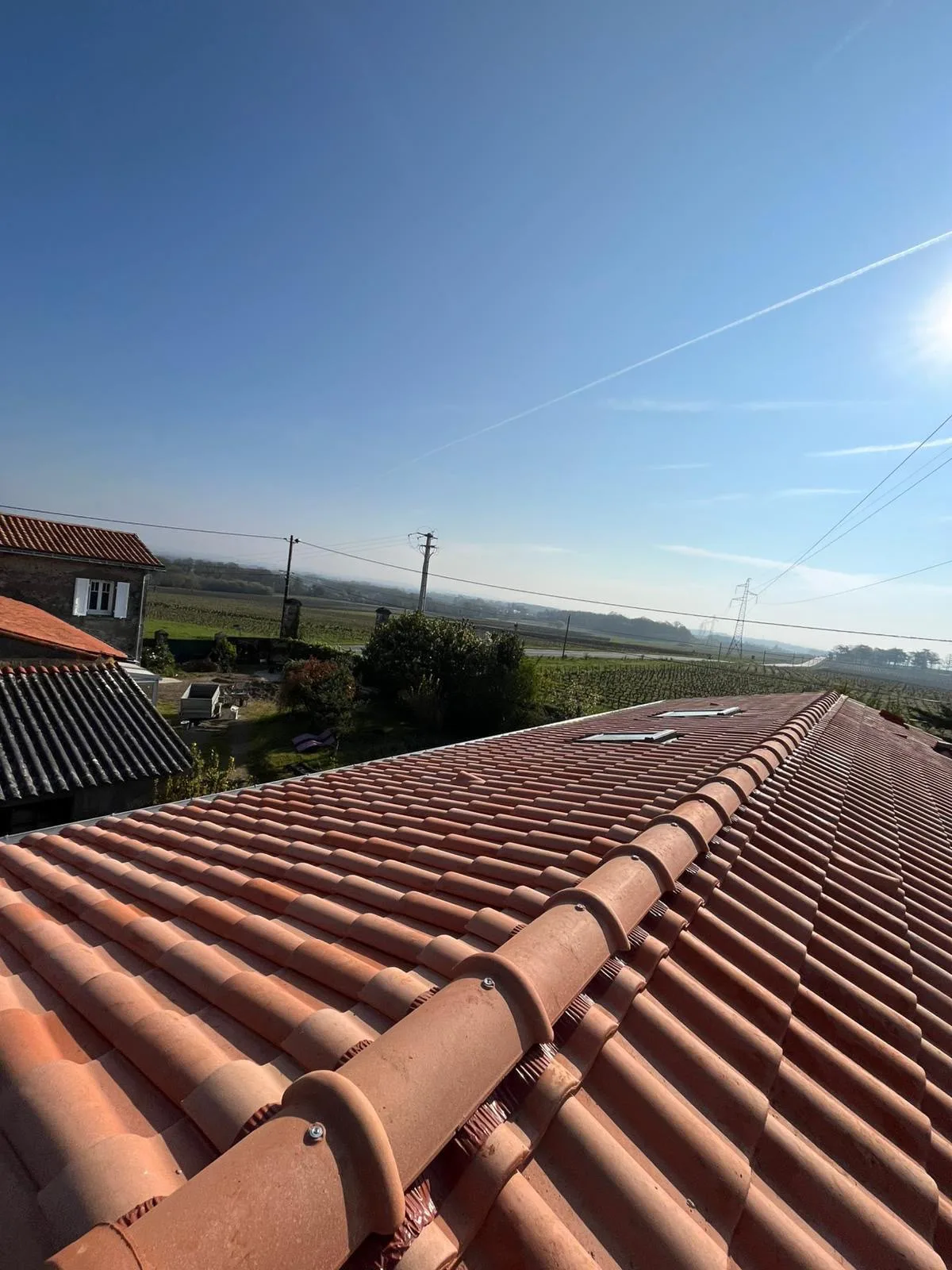 Toiture en tuiles dans la campagne nantaise